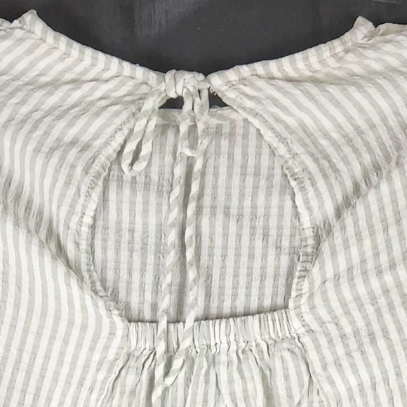 Chelsea & Theodore White/Gray Striped Cotton Ruffled SleeveTop Boho Sz XS - Picture 10 of 10